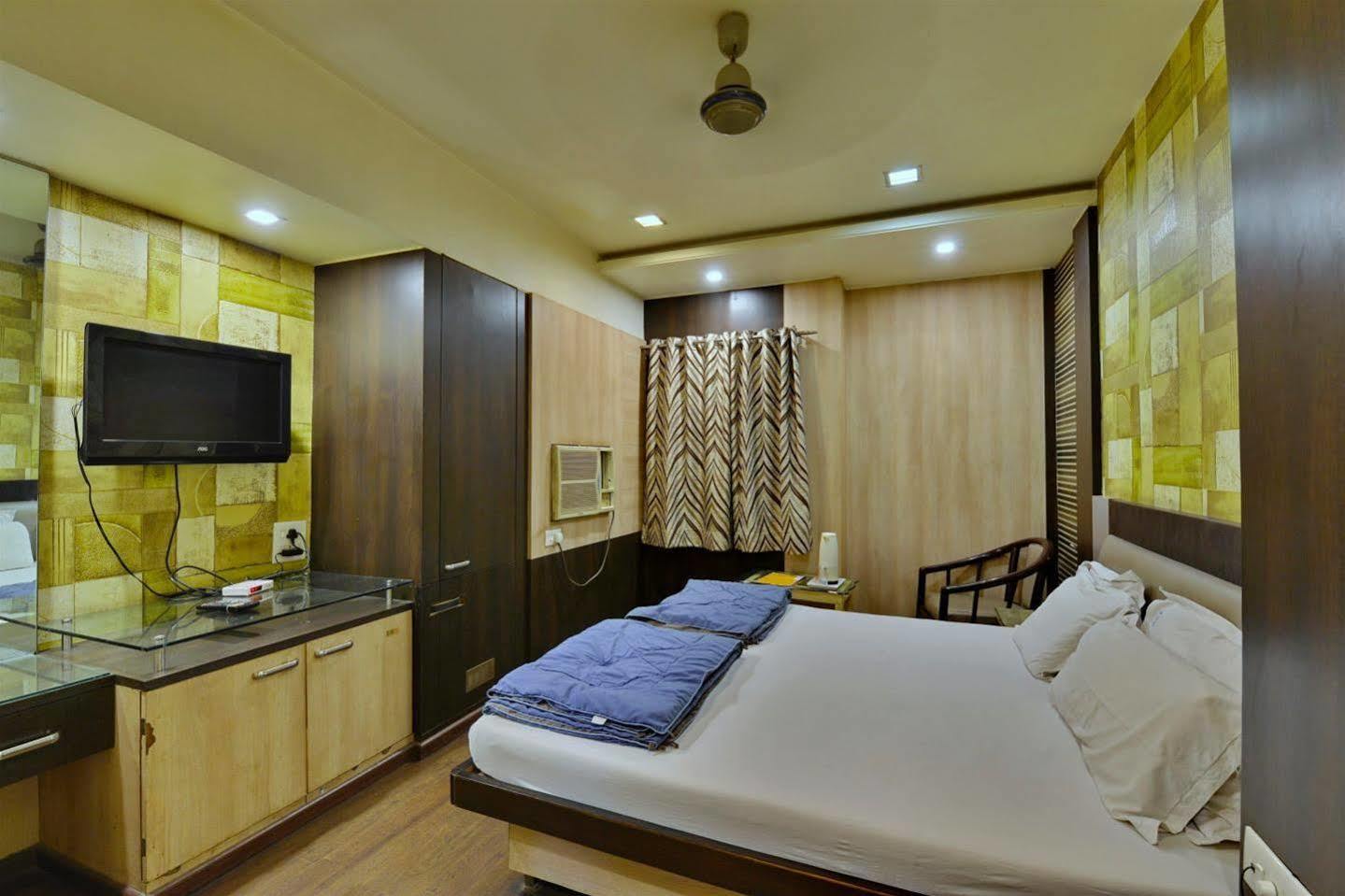 Hotel Kanishka Rāipur Dış mekan fotoğraf