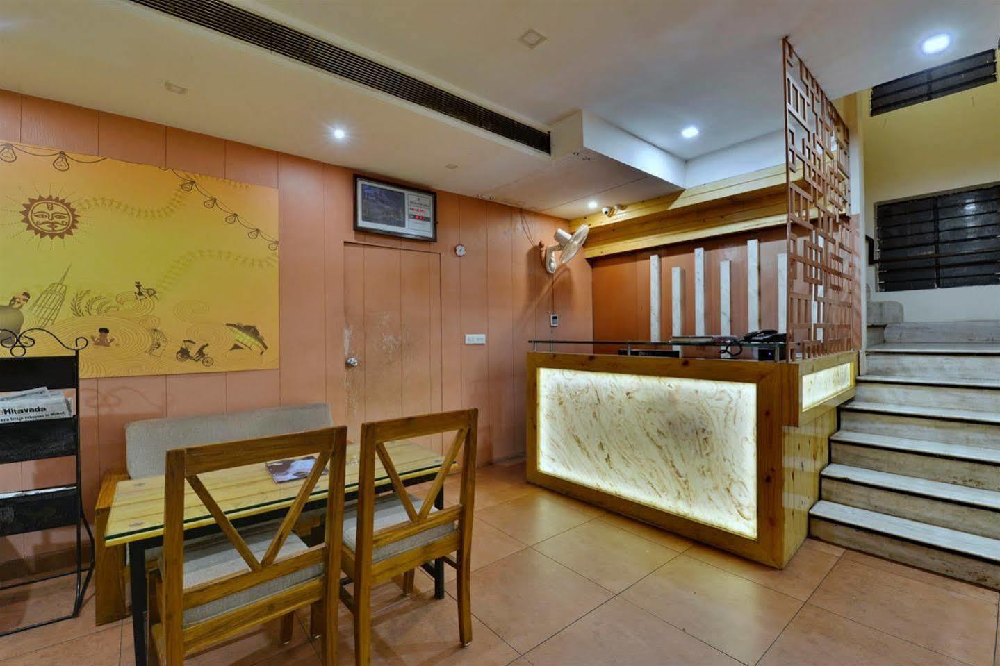 Hotel Kanishka Rāipur Dış mekan fotoğraf